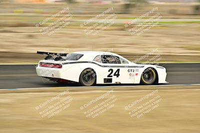 media/Jan-26-2025-CalClub SCCA (Sun) [[cfcea7df88]]/Group 3/Race/